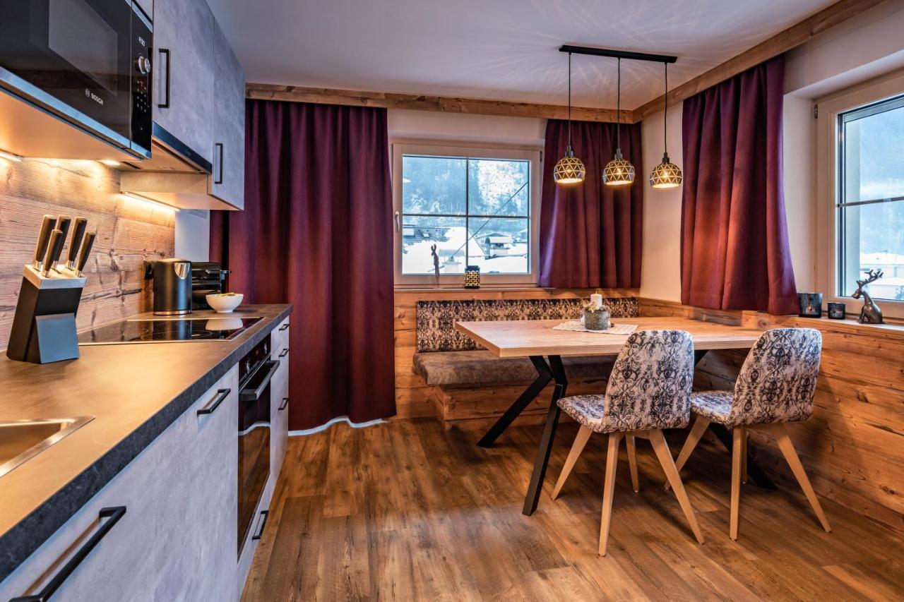 Gaestehaus Wiesengrund & Apart Sporer Mayrhofen Dış mekan fotoğraf